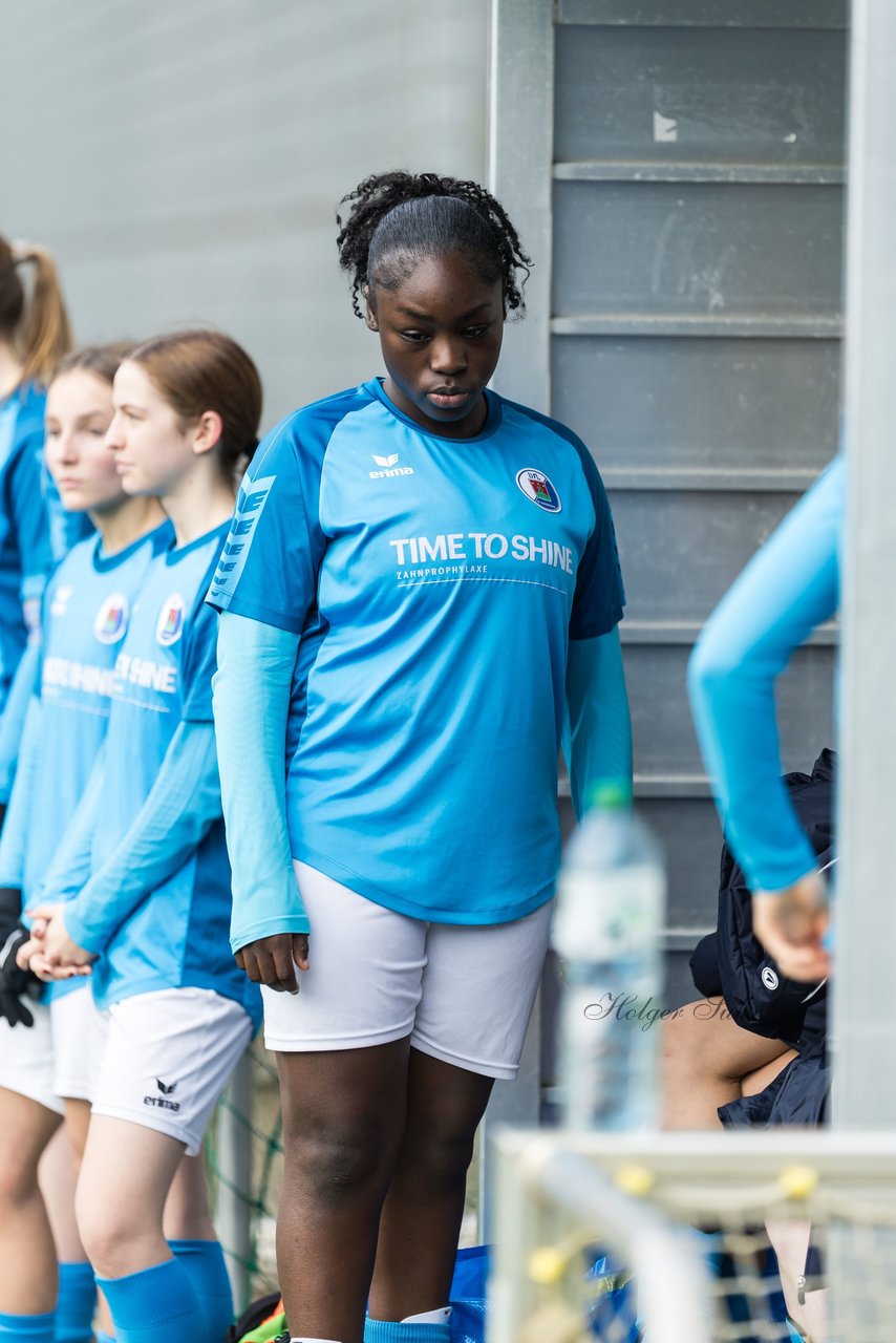 Bild 236 - wBJ VfL Pinneberg - Eimsbuettler TV2 : Ergebnis: 3:5